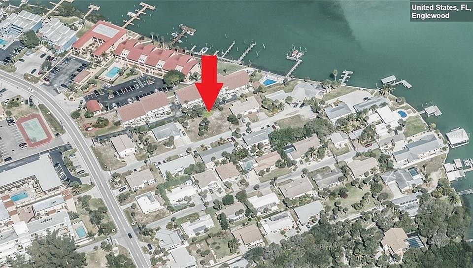 2nd image of 140 Stanford Dr.