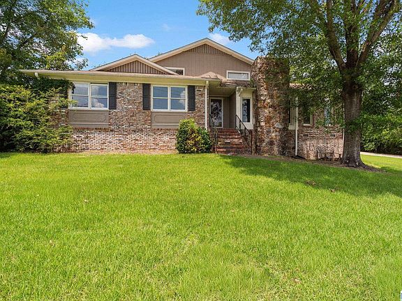 3rd image of 414 Shadeswood Dr