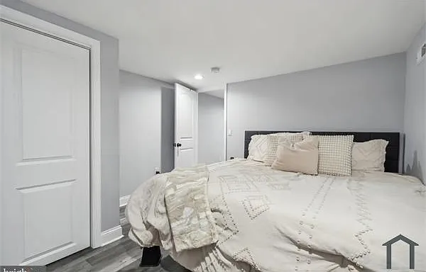 407 N Lakewood Ave — Photo 6