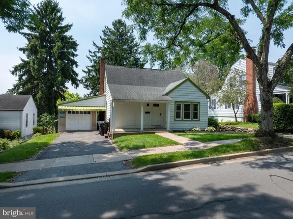 820 S Pugh St, State College, PA 16801