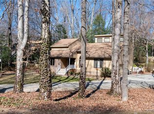 501 Farnham Dr, North Chesterfield, VA 23236