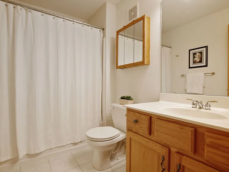 16487 Jarreau Ct — Photo 28