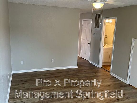 2nd image of 214 W Madison St APT E