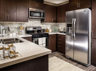 685 S New Hampshire Ave APT 526, Los Angeles, CA 90005