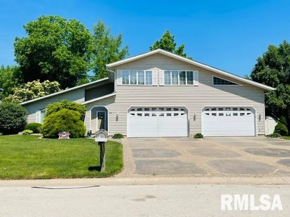 124 W 28th Ave, Coal Valley, IL 61240