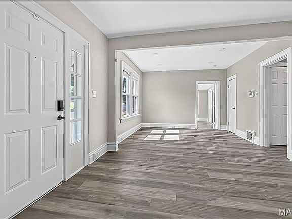 4th image of 1238 Fairview Ave