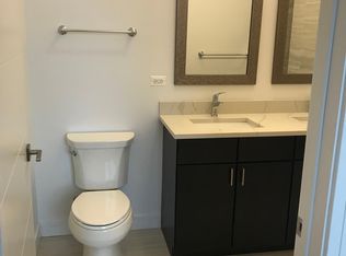 2944 3/4 N Halsted St #401, Chicago, IL 60657