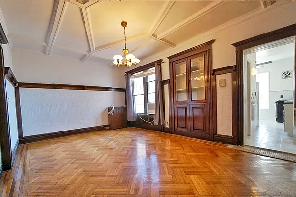 Rented by REMAX Elite | media 7