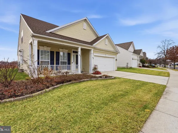 67 Pennington Ct, Delanco, NJ 08075