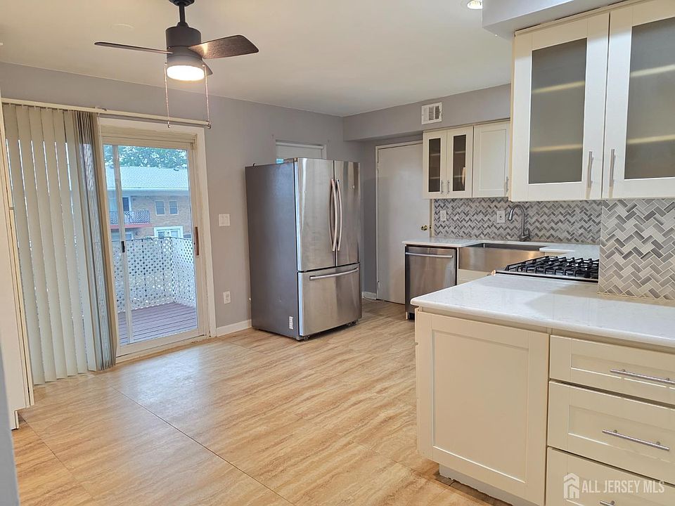 1st image of 192 Evergreen Rd APT 7B
