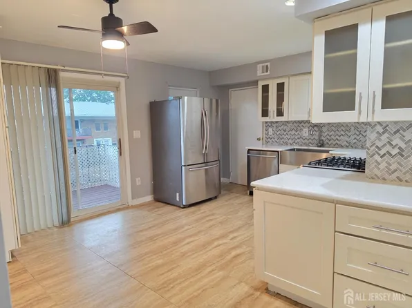 192 Evergreen Rd APT 7B, Edison, NJ 08837