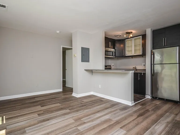 4840 Macarthur Blvd NW #404 — Photo 7