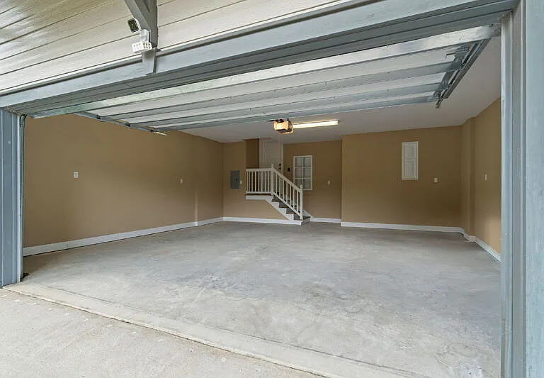 6008 Trestle St — Photo 29