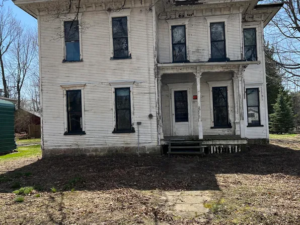 315 E Main St, North Adams, MI 49262