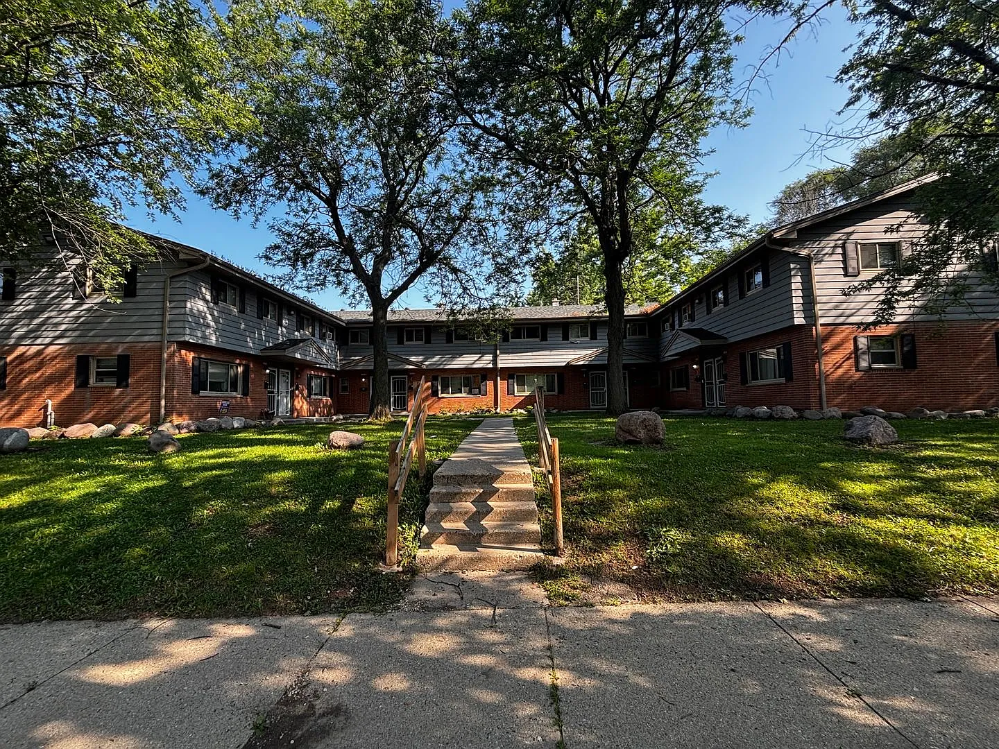 10720 W. Villard Ave. — Photo 1