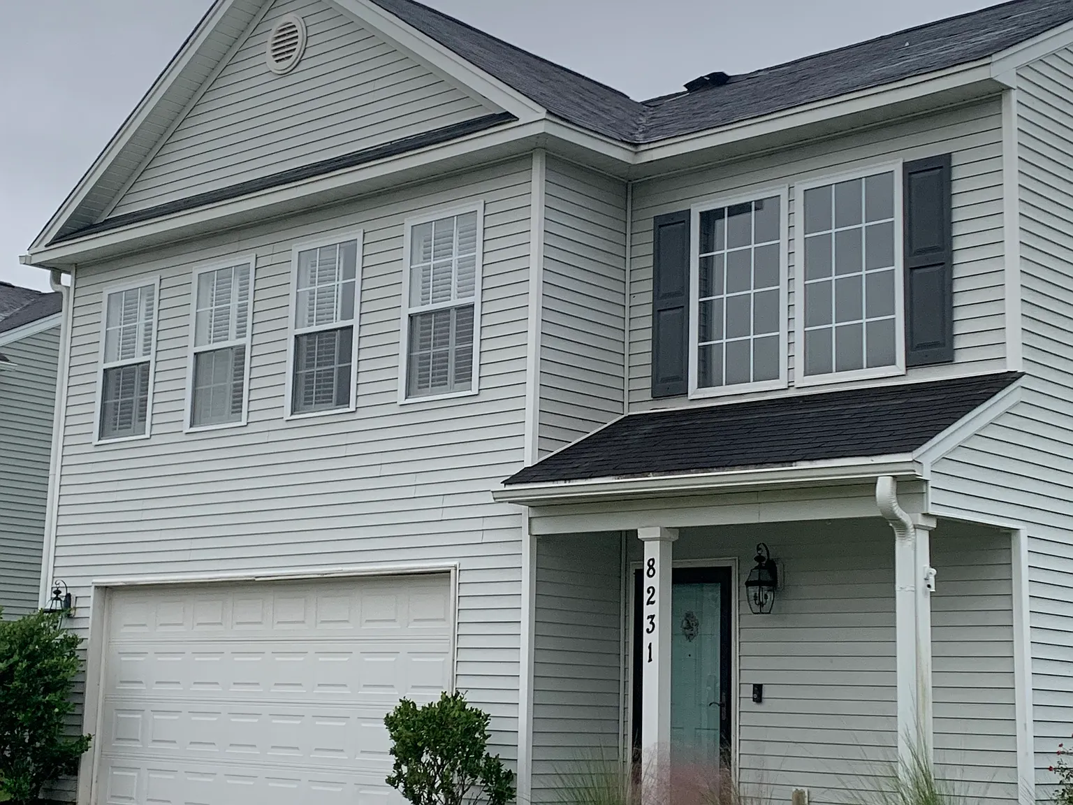 4 bed, 2.5 bath, 2037 sqft, $2,350 — Photo 2