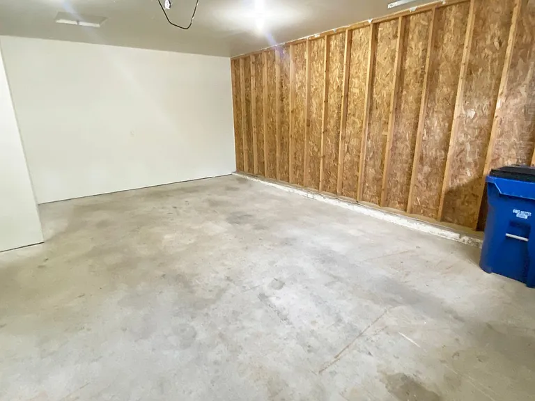 1441 Madison St — Photo 23