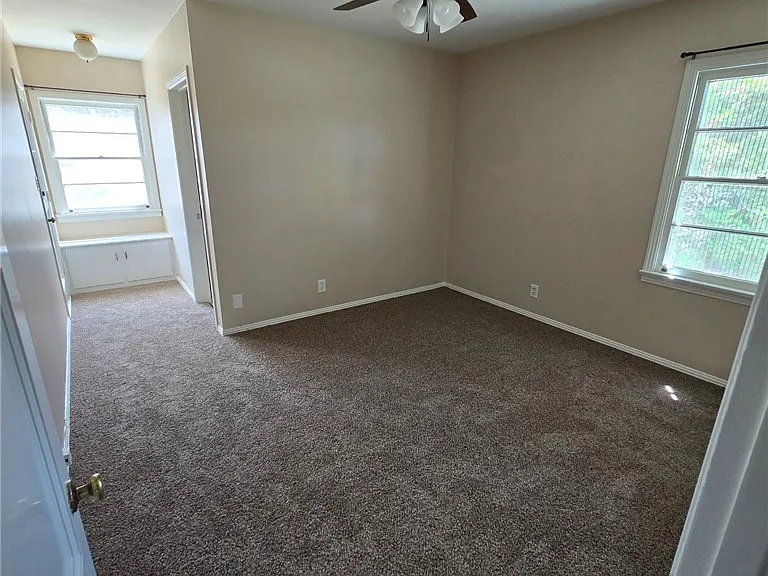 4934 Luther St — Photo 14