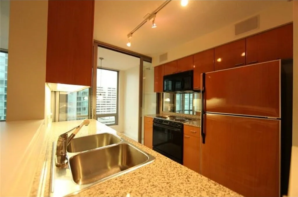 1 bed, 605 sqft, $2,500 — Photo 3