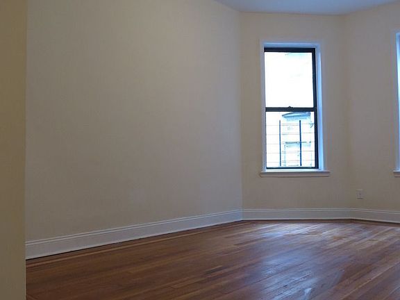 3rd image of 403 Audubon Ave APT 4D