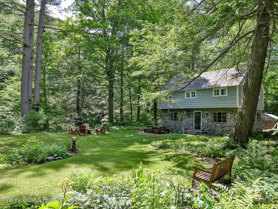 1st image of 945 Woodland Valley Road