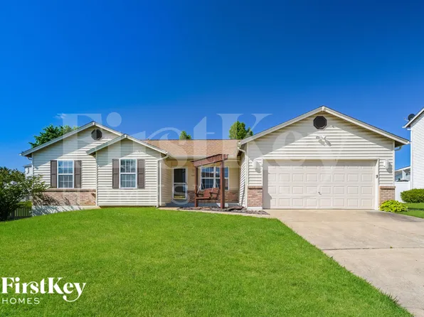 3891 Cambridge Crossing Dr, Saint Charles, MO 63304