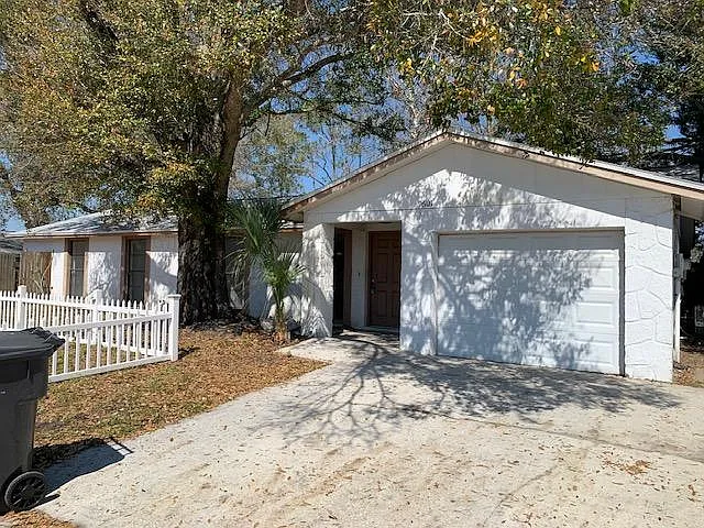 9601 Shalimar Ct — Photo 1