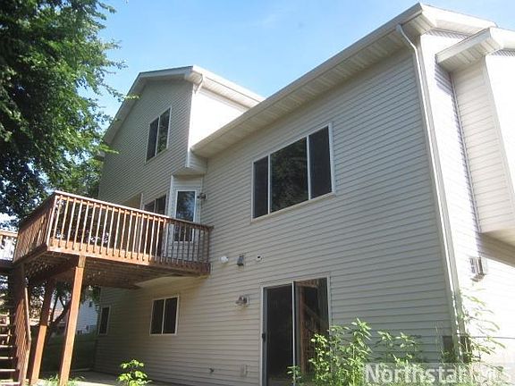 2nd image of 1207 Goldfinch Dr
