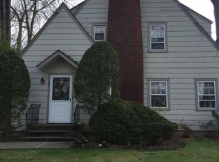 93 Bradford St, Glen Rock, NJ 07452