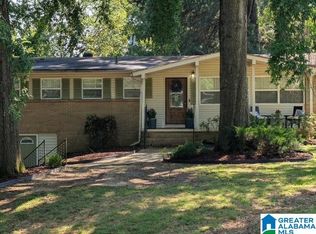 552 Edgecrest Dr, Homewood, AL 35209