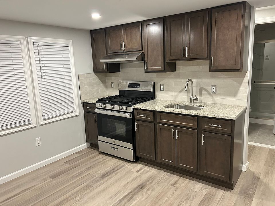 1st image of 92 Nichols St #94-94R