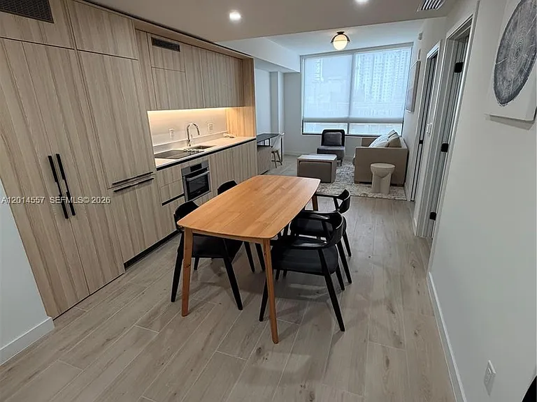 225 N Miami Ave #907 — Photo 2
