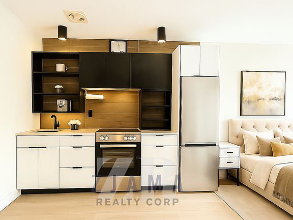 2nd image of 727 De Kalb Ave #4B
