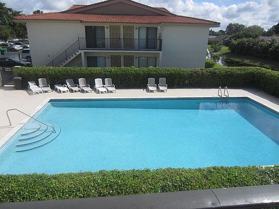 5th image of 11134 Royal Palm Blvd