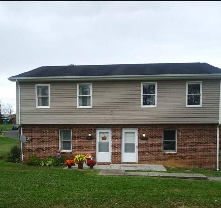 1st image of 2900 Cara Ct