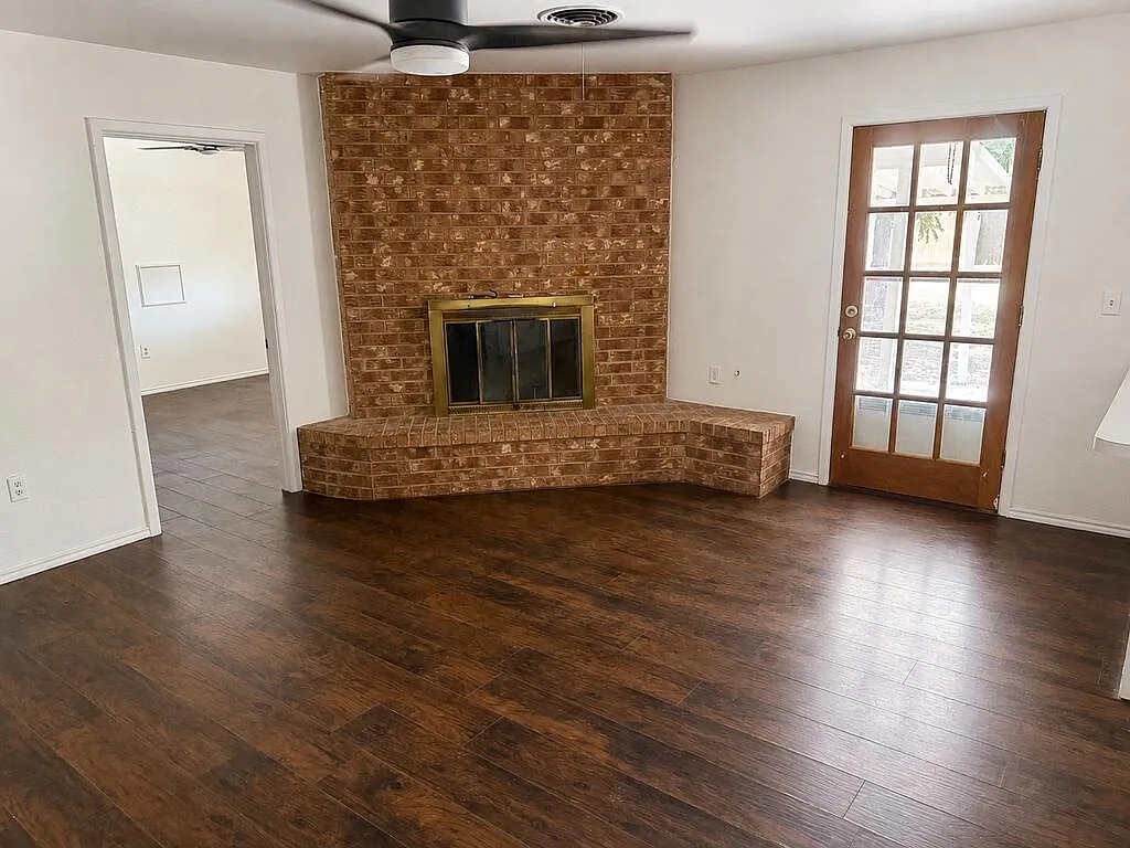 3 bed, 2.0 bath, 1613 sqft, $2,500 — Photo 3