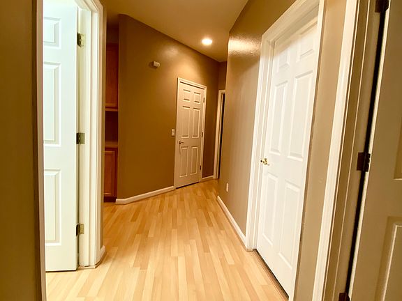 5th image of 282 Fairmont Ln