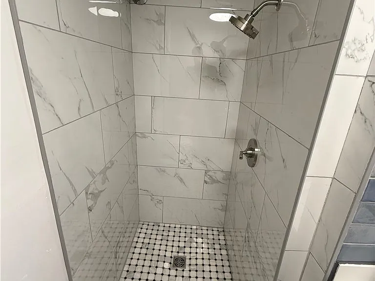 1303 N Beverly Glen Blvd — Photo 16