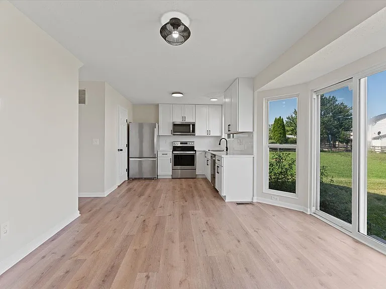 2127 Algiers St — Photo 4