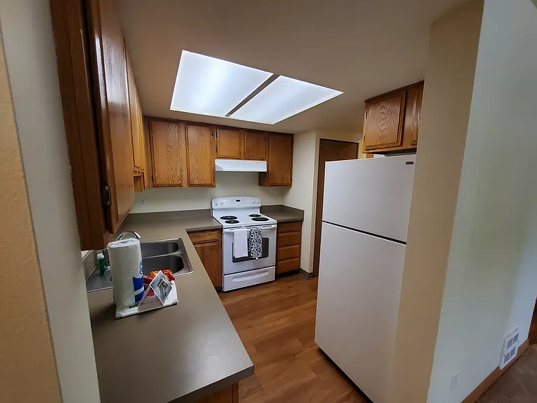 Meridian Place — Photo 13
