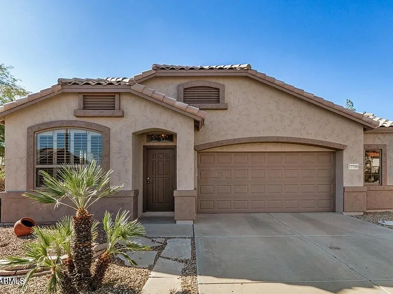 17709 W Sunbelt Dr — Photo 2