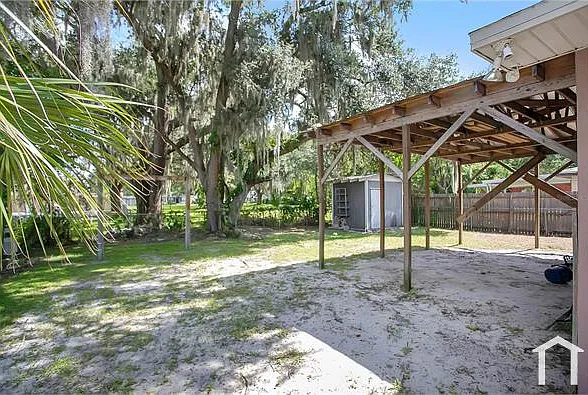 1304 E Young St — Photo 13