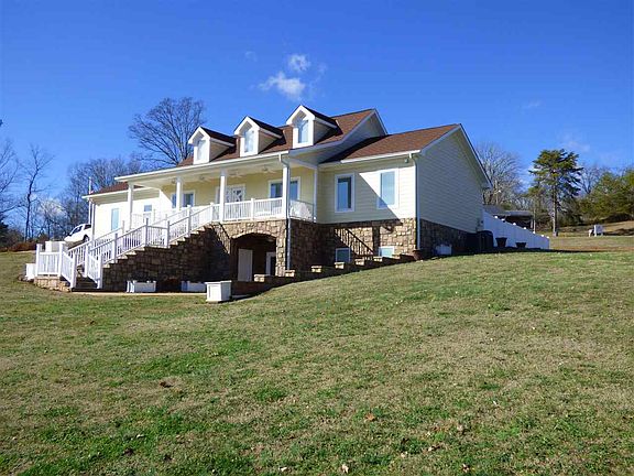 2nd image of 858 Isabell Dr