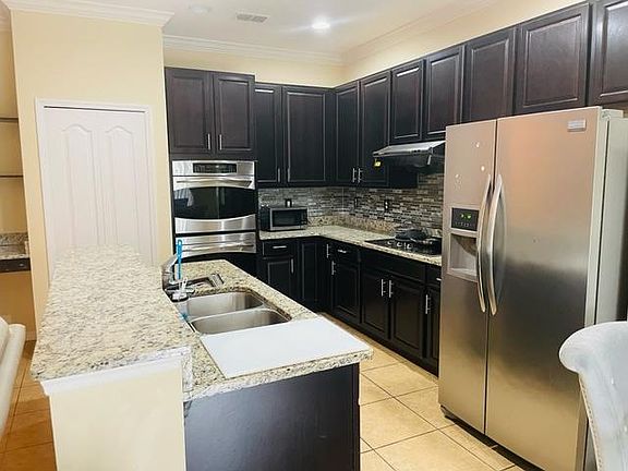 3rd image of 3930 Sunset Cove Dr