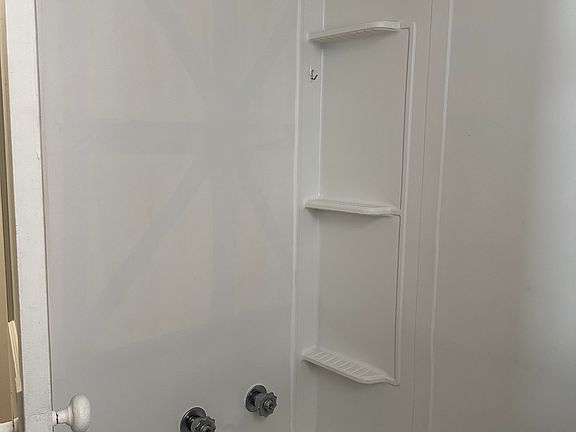 3rd image of 1413 W 10th St APT 3