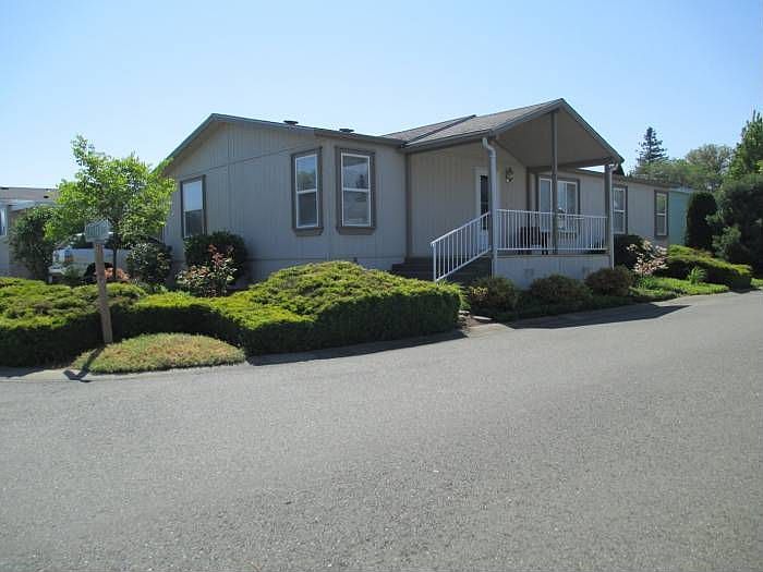 Nice Corner Lot