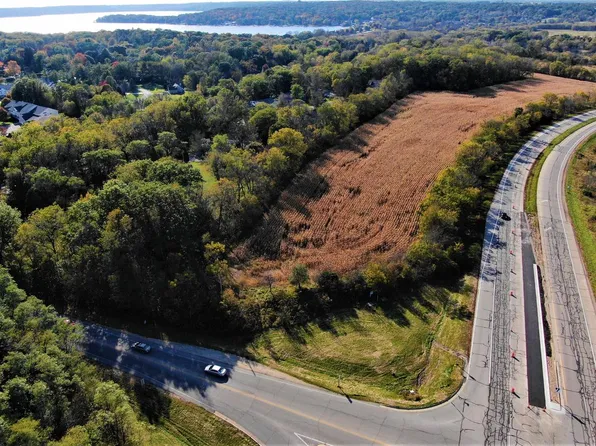 N2461 E Geneva St, Williams Bay, WI 53191