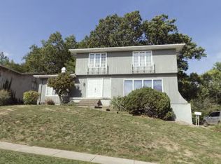 357 Shoreline Pl, Decatur, IL 62521