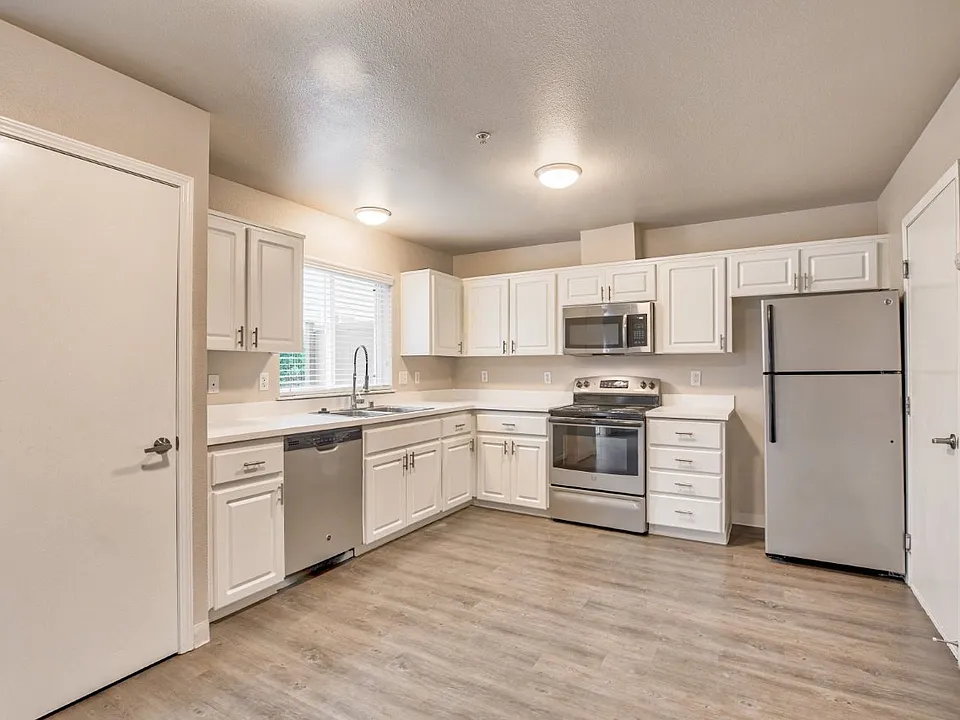 Vanessa View Townhomes
