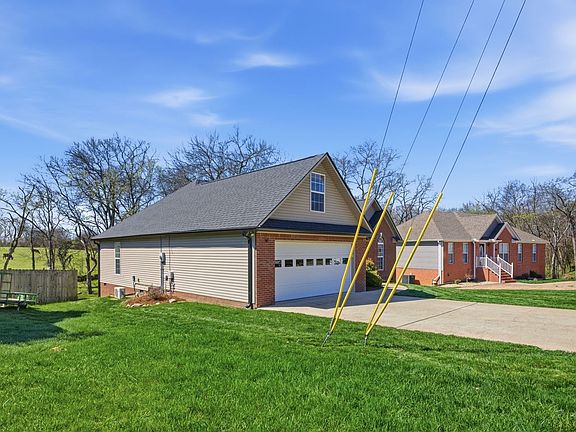 2nd image of 1961 Sheffield Ln
